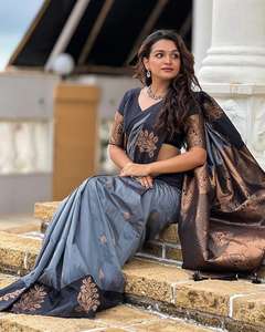 Beau sari en soie douce de style traditionnel avec travail en jacquard Pallu riche et ornementation complète vêtements indiens et pakistanais - Product Image 2