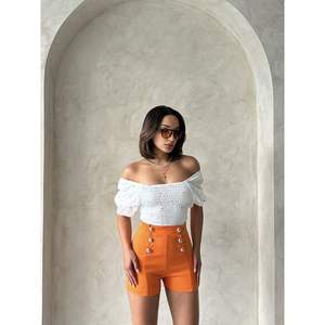 กางเกงขาสั้นผู้หญิง Topshow สีส้ม ดีไซน์กระดุมตกแต่ง ขายส่ง - Product Image 3