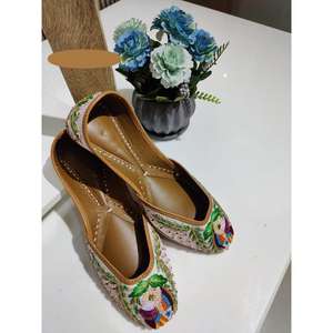 Zapatos informales de estilo indio para caminar de ajuste perfecto, calzado de mujer para fiestas, la mejor opción, zapatos tradicionales indios de alta comodidad - Product Image 4