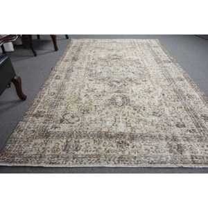 Vintage 5.2x8.3 ft Rug, Turkish Rug, <b>Brown</b> Polka dot Rug <b>Wool</b> - Product Image 3