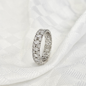 Bague de mariage de créateur en diamant synthétique cultivé en laboratoire 75 grammes en or jaune 10 carats personnalisée pour l'éternité Moissanite - Product Image 2