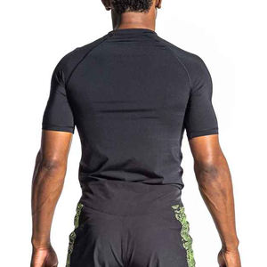 Vêtements de sport sur mesure, chemises de protection contre les éruptions cutanées à compression de couleur unie simple et unie, Offre Spéciale de protection contre les éruptions cutanées par sublimation - Product Image 4