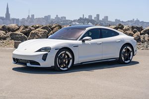Taycan Tubo 2020, 30 000 miles, 670 ch, double moteur, transmission intégrale - Product Image 4