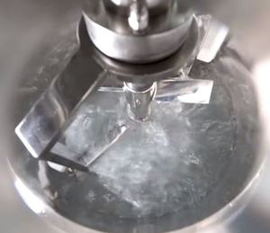 Homogénéisateur à cisaillement élevé professionnel pour la fabrication de crèmes cosmétiques, lotions et onguents - Product Image 3