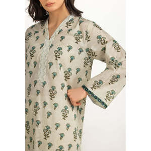 Traje Casual de 3 Piezas IUSTKSD-2064 con Estampado y Detalles Bordados, Transpirable y Elegante - Product Image 3