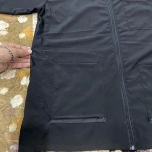 Uniforme de Barbería Personalizado SUNSTAR IMPEX para Hombre, Material de Poliéster/Nailon de Alta Calidad, Impresión por Transferencia de Calor y Serigrafía - Product Image 4