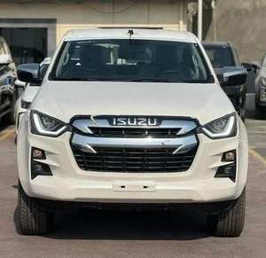 CLEAN 2023 Isuzu D-MAX Automatique Volant à Gauche Intérieur Sombre Sièges en Tissu Pneus R19 Toit Ouvrant Phares LED - Product Image 1