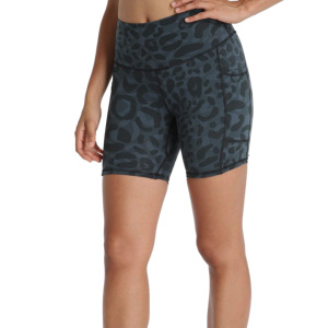 กางเกงขาสั้นโยคะออกกำลังกายผ้าสแปนเด็กซ์/โพลีเอสเตอร์ ระบายอากาศ แห้งเร็ว พิมพ์ลายได้ตามต้องการ เอวสูง ยกกระชับสะโพก เนื้อผ้านุ่ม สำหรับผู้หญิง - Product Image 4