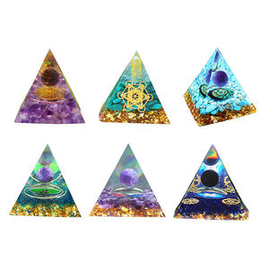 Pyramide de pierre de lune arc-en-ciel Orgone, pierre de lune arc-en-ciel 50mm Malachite Nubian pyramide orgone pyramide des cristaux Amayra exportation - Product Image 2