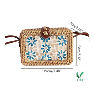 กระเป๋าสะพายหวายทำด้วยมือจากเวียดนามพร้อมโมเสคเปลือกหอยธรรมชาติสำหรับใส่กลางวันและสไตล์ไลฟ์สไตล์แนวชายฝั่ง - Product Image 2