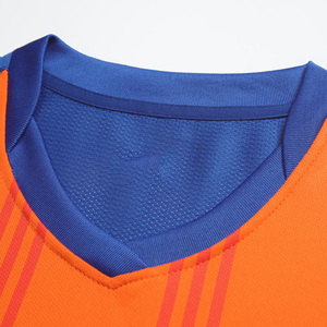 Camisetas y pantalones cortos de fútbol personalizados totalmente sublimados, uniforme de equipos de clubes de fútbol personalizado a la venta - Product Image 2