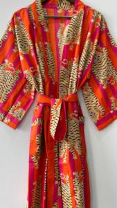 Peignoir Kimono en coton imprimé tigre unisexe Peignoir indien thermique avec vêtements de détente pour demoiselles d'honneur et mariages - Product Image 3