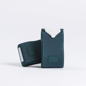 Guantes de entrenamiento cruzado ajustables con envoltura de compresión de soporte de muñeca y lazo de pulgar para alivio de muñeca - Product Image 1