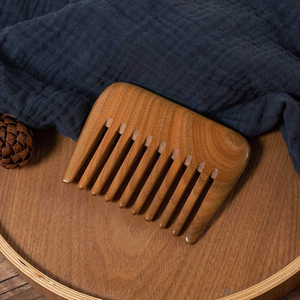Peigne en bois de neem fait à la main de qualité supérieure, écologique, taille personnalisée, salon de coiffure à domicile, artisanat indien Saniya - Product Image 4