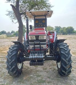 รถแทรกเตอร์ Mahindra 755 Novo 4x4 ปี 2023 กำลัง 75 แรงม้า ใช้งาน 570 ชั่วโมง ระบบขับเคลื่อน 2 ล้อ พร้อมชุดเกียร์เครื่องยนต์และเกียร์ที่จำเป็น - Product Image 2