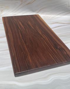 Planche à découper élégante en noyer, bois dur massif, fabriquée à la main, planche de cuisine avec finition lisse, grain naturel riche pour la préparation des aliments - Product Image 2