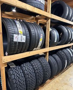 Neumáticos de Coche Usados perfectos de la mejor calidad, neumáticos de segunda mano de calidad pura/neumáticos de coche usados perfectos 255/45ZR20 - Product Image 4