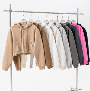 Sudadera con capucha y ropa de calle con cremallera en blanco personalizada de fabricante para mujer - Product Image 1