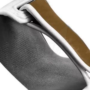 Espinilleras Ligeras de Cuero para Muay Thai con Protección para Pies y Rodillas, Ajustables, Transpirables, Cómodas, con Logotipo Personalizado, Ecológicas - Product Image 5