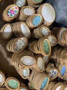 Plateau en rotin incrusté de nacre, artisanat en coquillage de rotin pour servir et décorer, Vietnam par 99 Gold Data - Mme Violet - Product Image 3