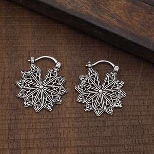 Boucles d'oreilles créoles mandala bohèmes exclusives, boucles d'oreilles bohèmes en laiton pour femmes, plaqué argent, filigrane tribal, éclat étoilé bohème, vente en gros/OEM/ODM - Product Image 4
