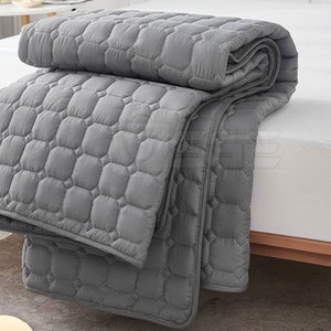 Protector de Colchón Ajustable, Impermeable, Tejido, Suave, Transpirable, Reutilizable y Duradero para Adultos, Uso en el Hogar y Hoteles - Product Image 3
