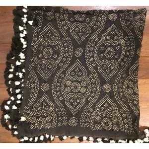 Pañuelo cuadrado de algodón Bandhani con pompones, color caqui oscuro, con estampado digital de leopardo y letras, de tela vaquera y gasa, dibujado a mano, pañuelo musulmán. - Product Image 6