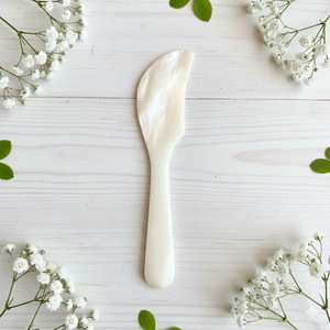 Cuillère à caviar en nacre exquise, cuillère en coquille naturelle pure pour la dégustation de plats raffinés, desserts et café - Product Image 5