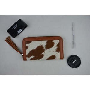 Cartera Pequeña de Cuero Vacuno Genuino LAXURA para Mujer, Producto Elegante y con Estilo - Product Image 2