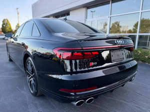Audi S8 2020 en parfait état - Product Image 5