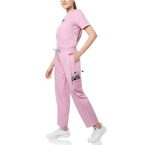 Personalizado ODM Slim Fit Hospital Scrubs Joggers de manga corta suave elástico impreso médico enfermera traje de lona transpirable cómodo - Product Image 2