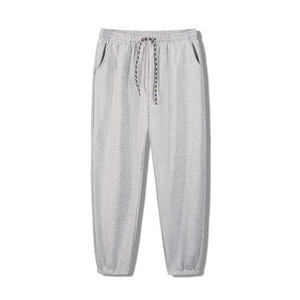 กางเกงวอร์มสำหรับผู้ชายกางเกงผ้าฝ้ายโพลีเอสเตอร์สีเทาผ้าคอตตอนพิมพ์ลายโลโก้ออกแบบได้ตามต้องการ - Product Image 4