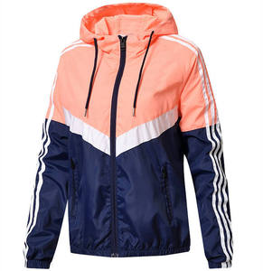 Veste de sport décontractée pour femme, logo personnalisé OEM ODM, design varsity à séchage rapide avec fermeture à bouton unique, satin pour l'hiver - Product Image 3