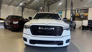 Mejor Precio 2025 R A M 1500 Laramie Sport Hurricane SO RamBox 3.0L Doble Cabina Ute SWB 4x4 Volante a la Derecha - Product Image 2