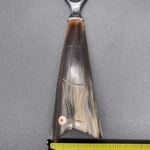 Abridor de Botellas Vintage con Mango de Cuerno de Búfalo, Herramienta de Cocina Única Hecha a Mano, Sacacorchos y Abridores, Regalo de Inauguración de Casa - Product Image 1