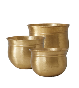 Florero decorativo tradicional de latón antiguo para ajustes de mesa perfecto para celebraciones hoteles en casa y fiestas de bodas - Product Image 1