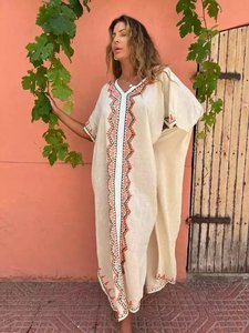 ชุดคาฟตันยาวถึงข้อเท้าปักลายดอกไม้ยาวครึ่งแขนเสื้อคอวีตามสั่งของผู้หญิง - Product Image 4