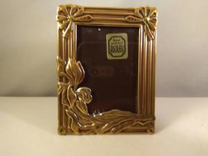 กรอบรูปลายดอกไม้สีทองที่มีเสน่ห์มีสไตล์ที่ใส่รูปภาพตกแต่งอย่างมีสไตล์วินเทจสำหรับแสดงความทรงจำงานศิลปะของภาพถ่ายของขวัญ - Product Image 5