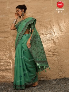 ชุดส่าหรีผ้าลินินแบบพรีเมี่ยมสำหรับสตรีชุดส่าหรีแบบชาวอินเดียแบบดั้งเดิมหรูหราน้ำหนักเบา - Product Image 5