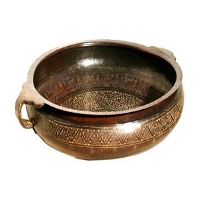 Urli en laiton de forme ronde fait à la main, bol à fleurs de qualité supérieure, taille personnalisée, urli provenant du fabricant en Inde - Product Image 2