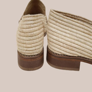 Vente en gros de pantoufles et sandales marocaines faites à la main en raphia, chaussures tissées écologiques pour femmes et hommes, commande en gros, fournisseur direct - Product Image 1