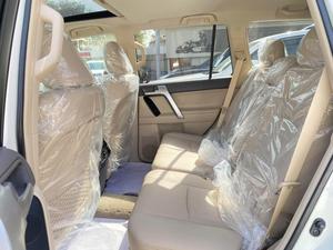 โตโยต้า แลนด์ ครุยเซอร์ TX.L รุ่นฉลองครบรอบ 70 ปี ปี 2022 สภาพดี มือสอง - Product Image 6