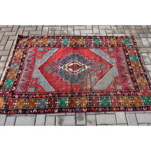 Vintage Turkish Accent Rug 3.9x5.9 ft, <b>Red</b> Solid Rug <b>Wool</b> - Product Image 3