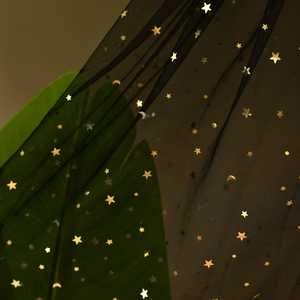 Accesorio Bridella BV210B-B en Negro con Malla y Lentejuelas, Ajuste Cómodo para Bodas, Bailes de Graduación y Eventos Formales - Product Image 3