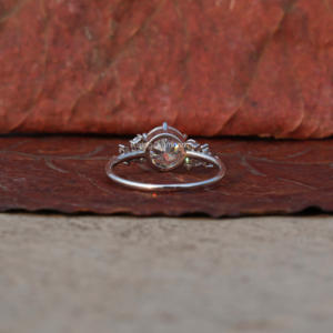 แหวนหมั้นเพชร E-VS ทรงกลม1กะรัตแหวนสโนว์ดริฟท์ทองคำขาวของขวัญครบรอบปีสำหรับเธอ - Product Image 4