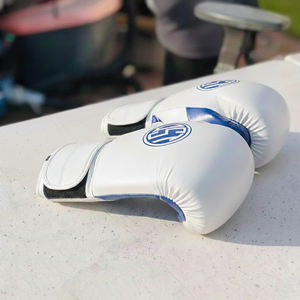 Guantes de Boxeo MMA para Mujer, Superventas, Personalizables, de Cuero PU, Cierre Ajustable con Gancho y Bucle, Diseño Transpirable y Ligero - Product Image 4