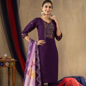 Global Heritage Fusion Exquis Elegant Straight Kurti Pant Dupatta Set for B2B Market Excellence A Perfect Blend - Product Image 1