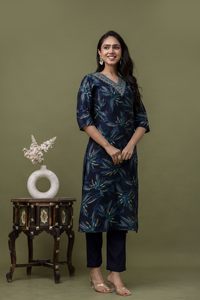 Tissu Vatican pour femme de qualité supérieure Kurti Set Three-Piece Chanderi Zari Digital Printed Dupatta Hand Work - Product Image 2