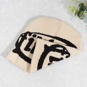 Bonnets de qualité supérieure Marque privée Bonnets personnalisés Prix d'usine direct par fabricant de bonnets - Product Image 4