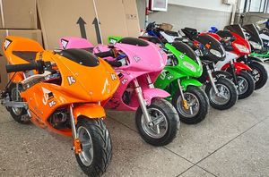 Mini <span class=keywords><strong>moto</strong></span> de poche 49cc, bonne qualité pour les enfants, <span class=keywords><strong>moto</strong></span> de poche <span class=keywords><strong>à</strong></span> deux temps ou quatre temps <span class=keywords><strong>à</strong></span> <span class=keywords><strong>essence</strong></span> - Product Image 4